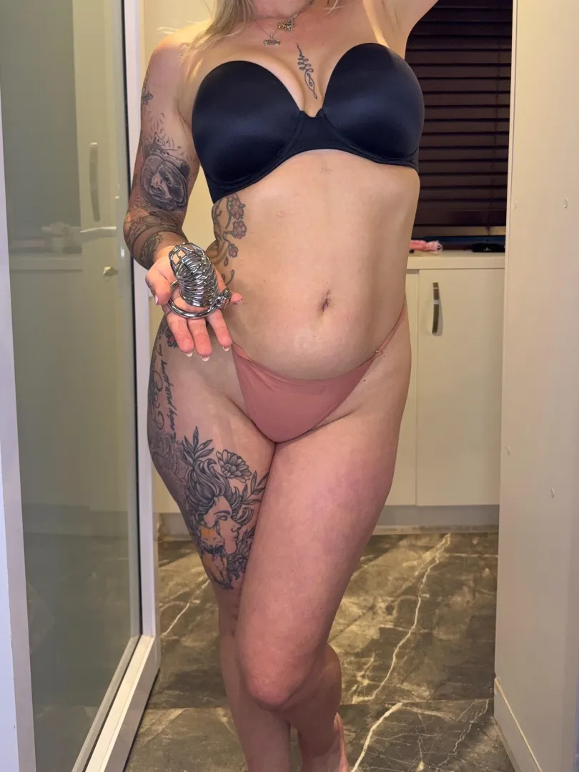 how long would you last before you’re pleading to be unlocked posted by VyreMomm