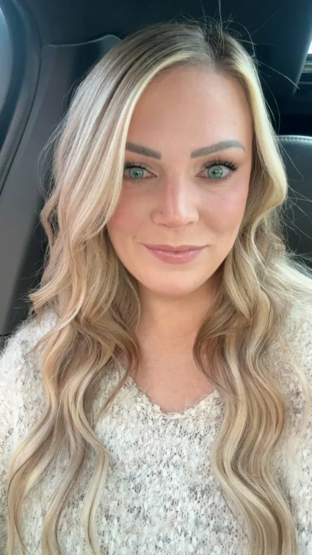 How many of you guys would jump all over my MILF body? posted by haleyonlyxo