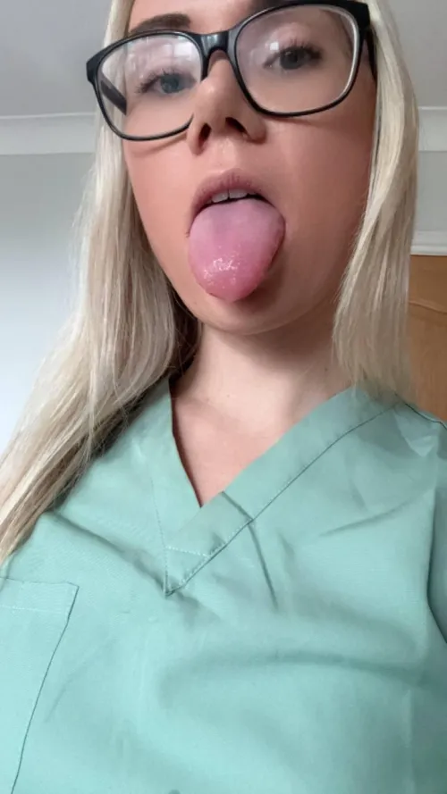 How many rounds do you think you could go if we fucked on my 1 hour lunch break? ‍⚕️ by nursebunnyxo