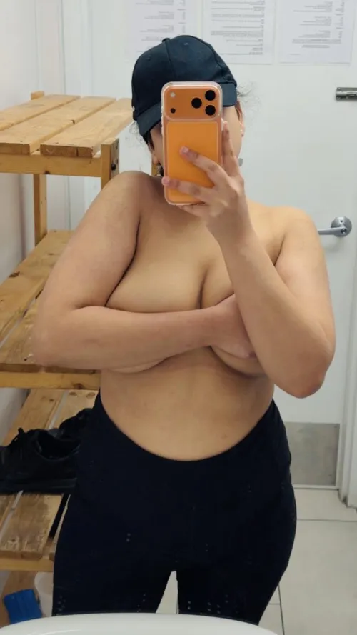 How may i service u sir… by Muskaan0330