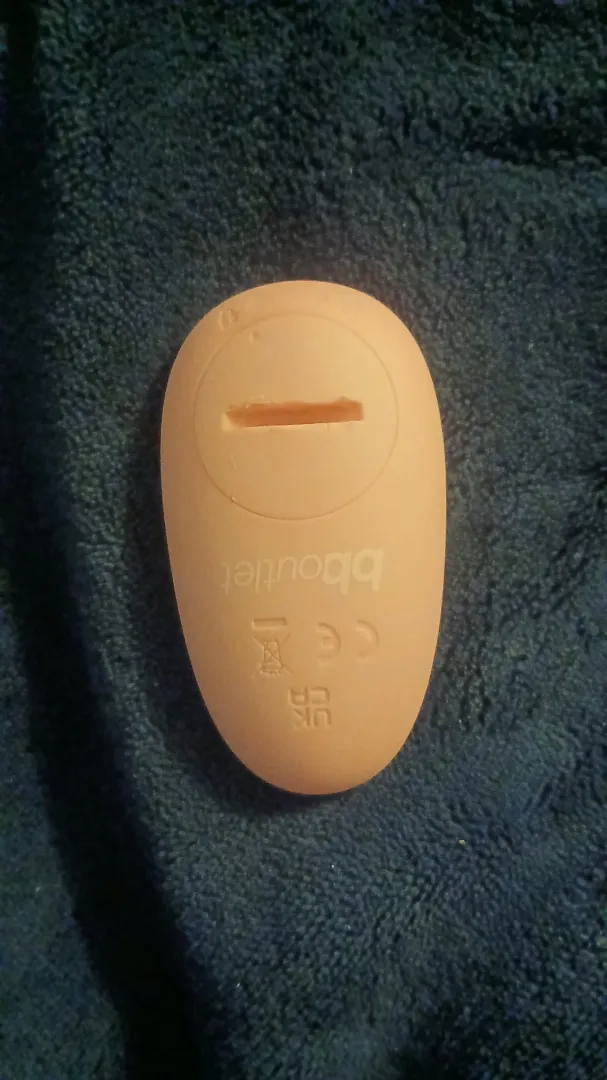 How the hell do I get this battery pack open? posted by cutiekitty215