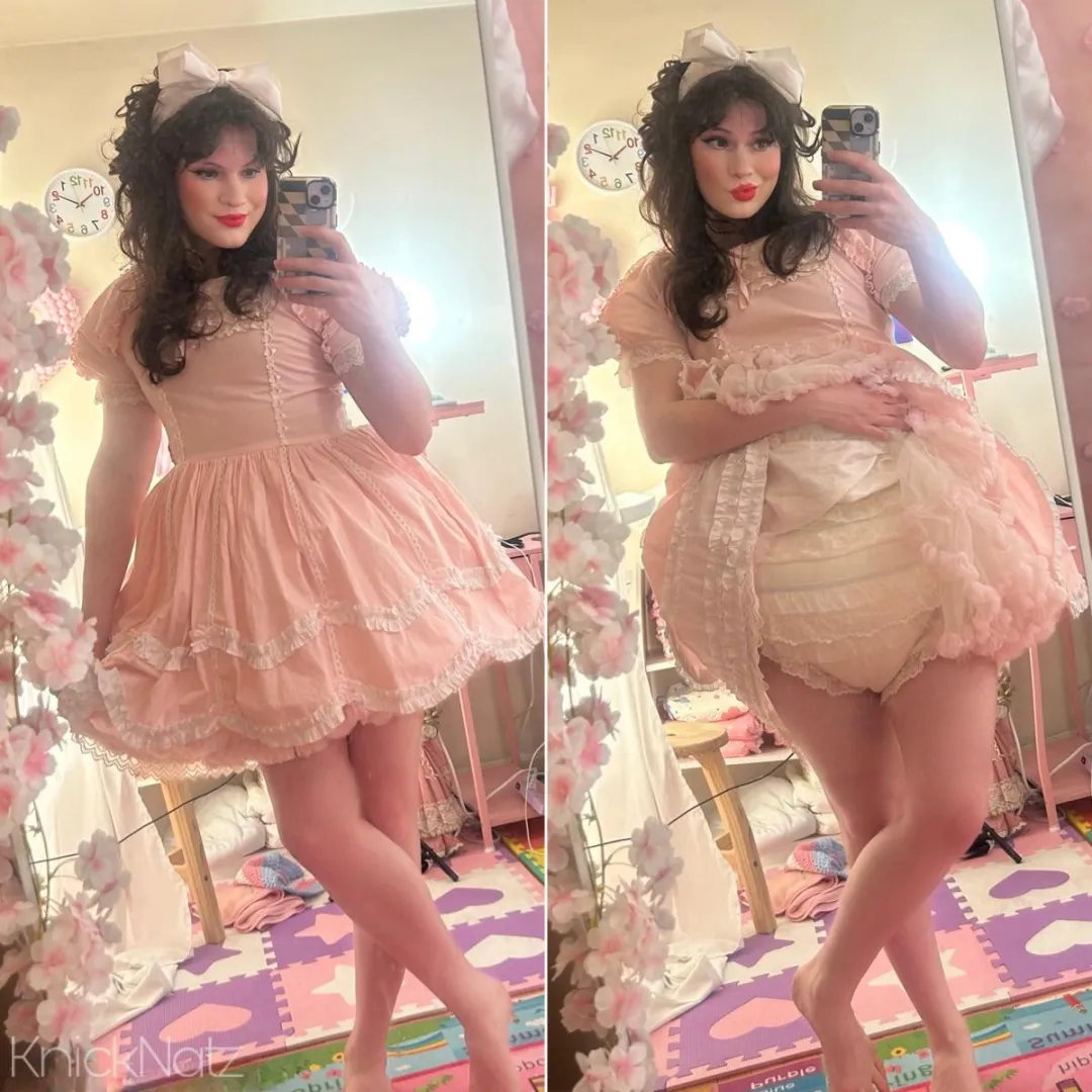 How to get your dresses extra floofy? Just add a little extra padding!! posted by KnickNatz