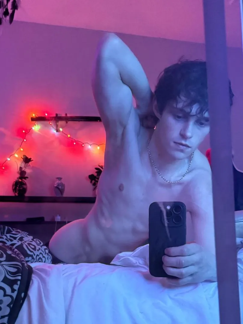 howdy  posted by Woahitschristiann