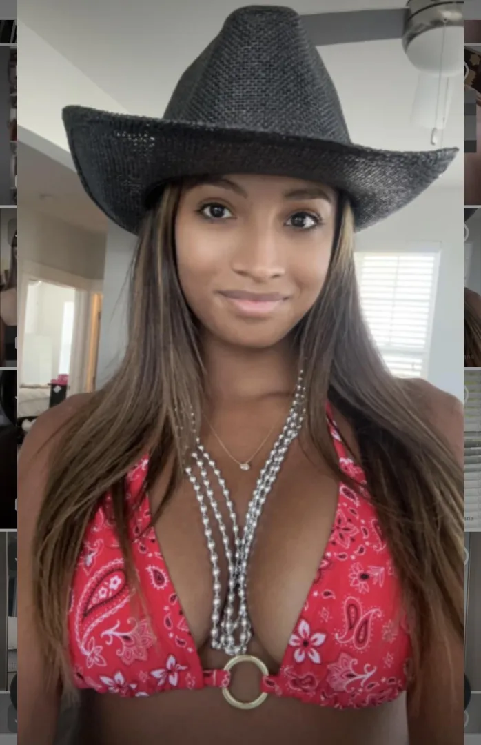 Howdy posted by TheRealGiana