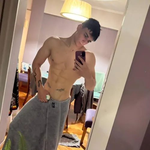 How's everyone's V atm?  by Leonfierro22