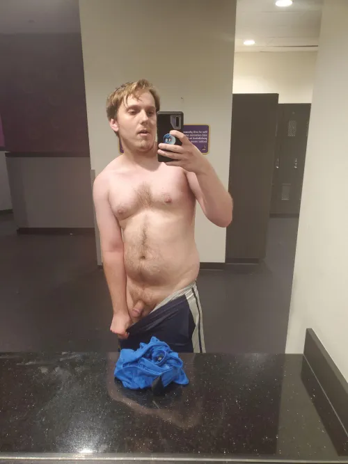 How's my size look for a locker room? by XXXPP1XXX