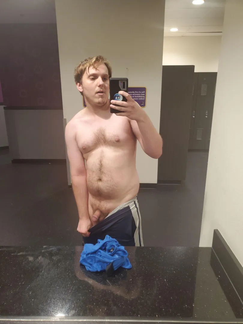 How's my size look for a locker room? posted by XXXPP1XXX