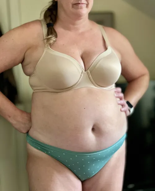 How’s my wife’s mom bod? by Luckyhusbnd42
