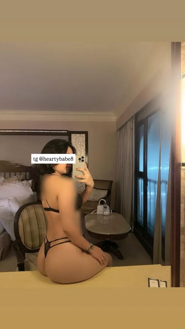 How’s the view, lovers?  posted by Conscious-Finish-598