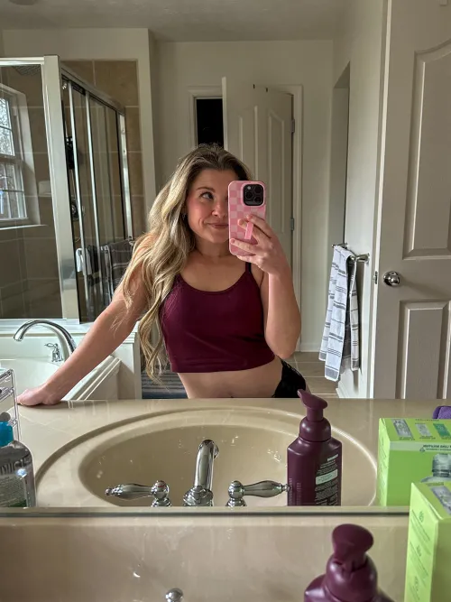 How’s your Monday by pintsizechic