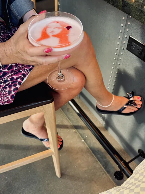 Hubby got me a silver anklet and think it goes great with my cute flip flops! by Hot-Peoples-1330xo