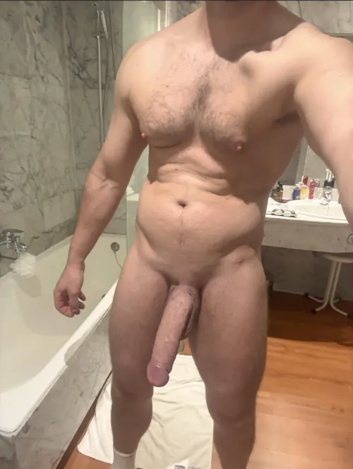 Huge white cock here… by Muscly_hung
