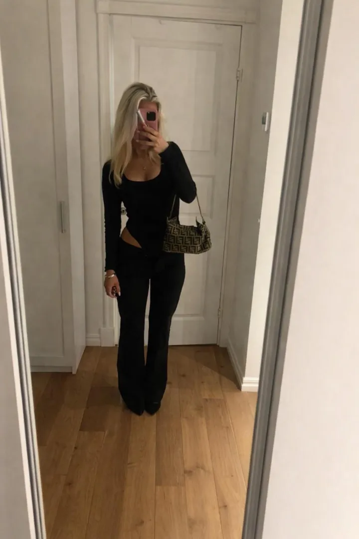 Hullaannutaanko siitä? posted by Jealous-Heron7851