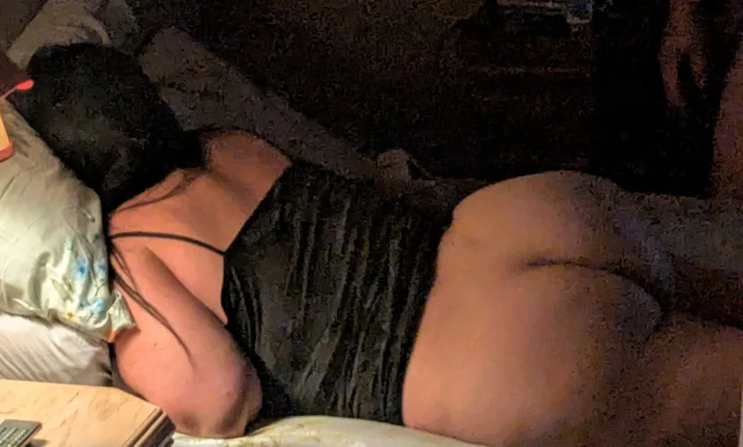 Hump day anyone? MILF WIFE (37) by Outrageous-Might2770