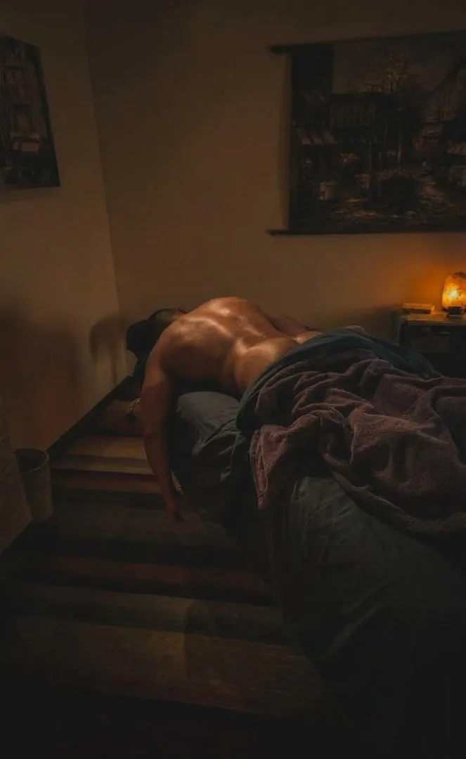 Hump Day meant massage day… tension didn’t stand a chance. posted by TheIGlurker