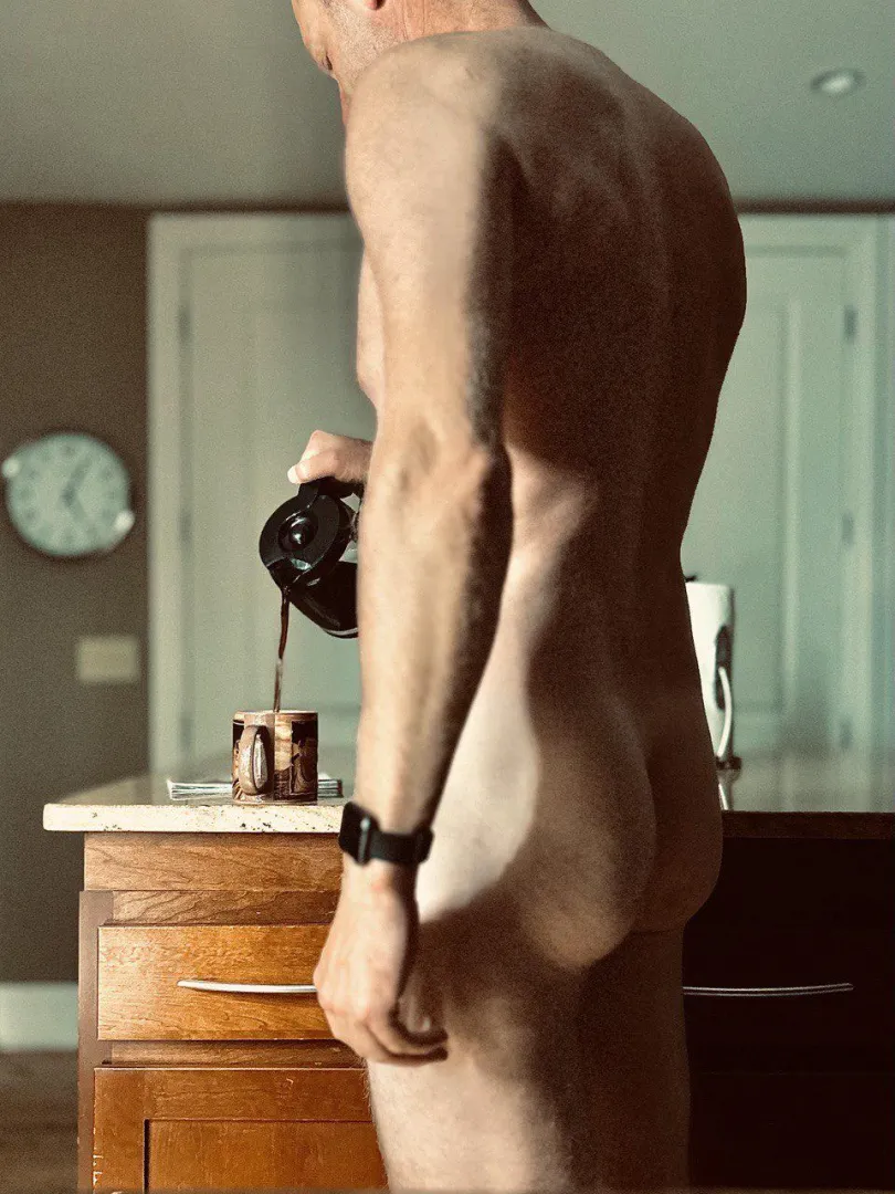 hump day morning. 5:05am posted by mufasjg