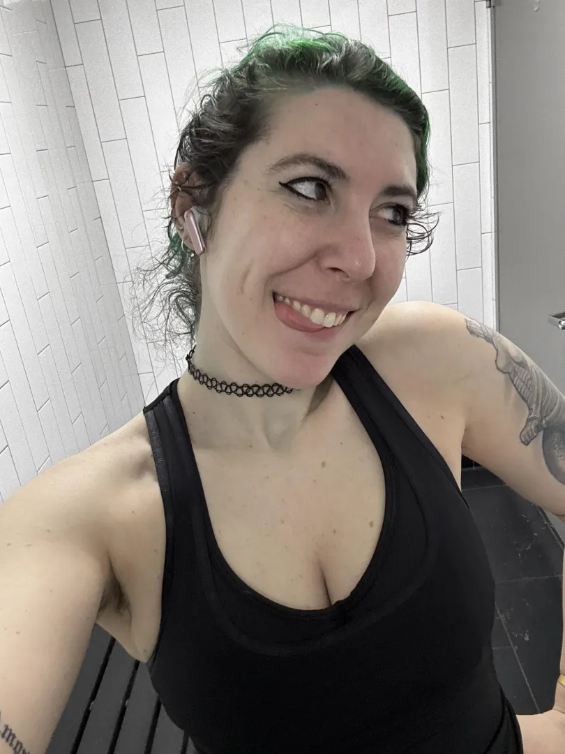 Hump day selfie posted by sirenskiss3