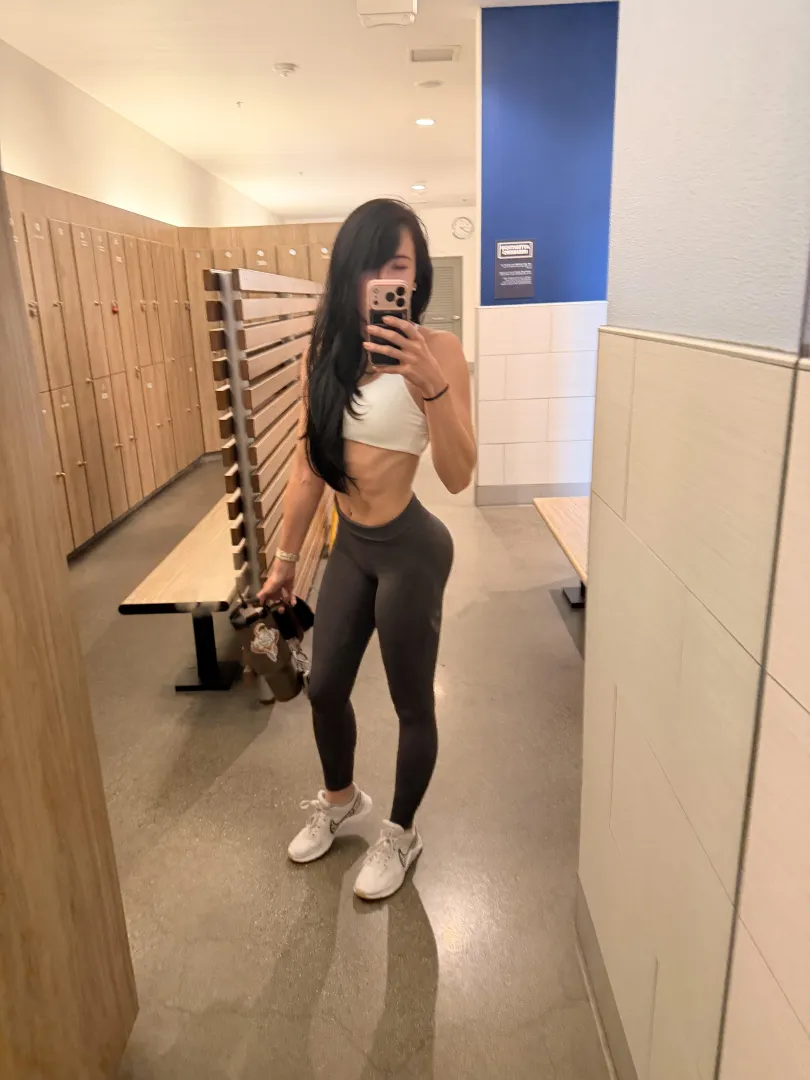 Humpday doing work (OC) posted by Nympho-Peach161