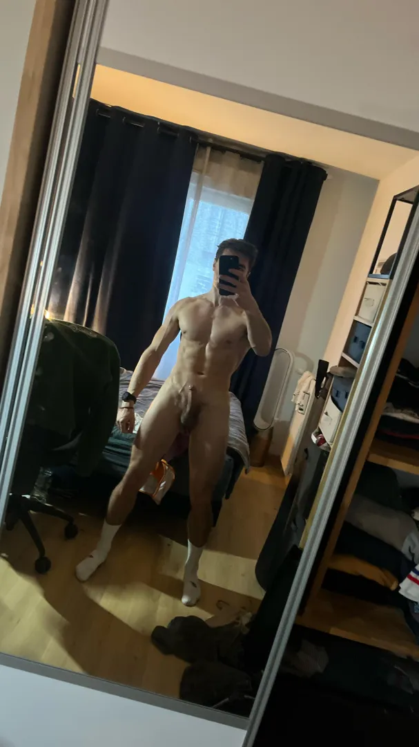 Hung player hmu damn202026 posted by SecureCelebration853