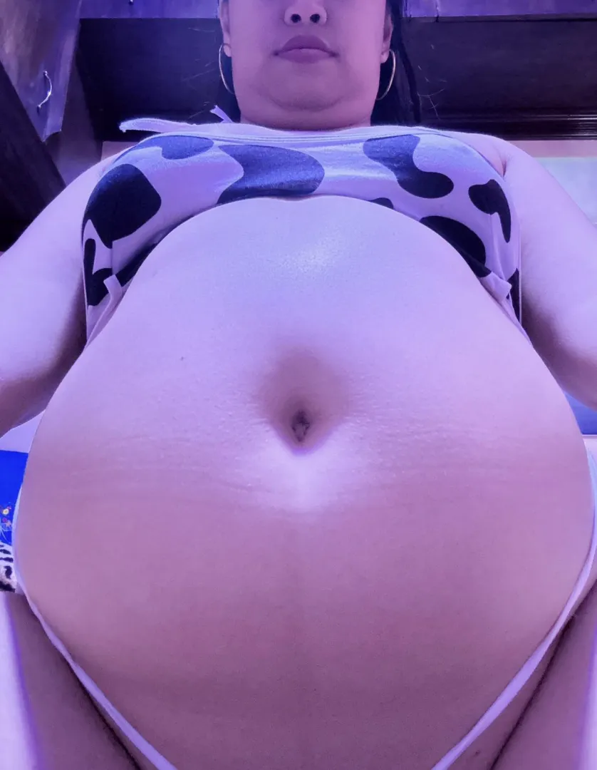 Hungry belly RN i need more food till my belly burst Feeders i need your help posted by PIGGYBRATTY