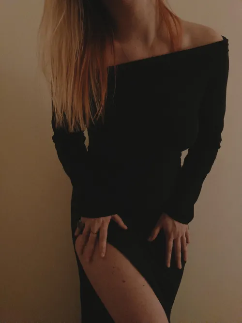 hush by callmeautumn666