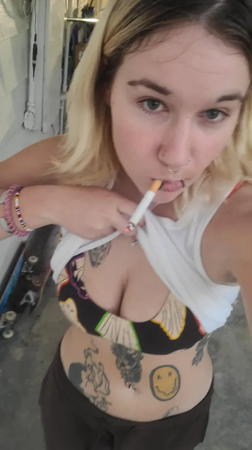 I always feel better with a cigarette in my mouth by sinning_angel6