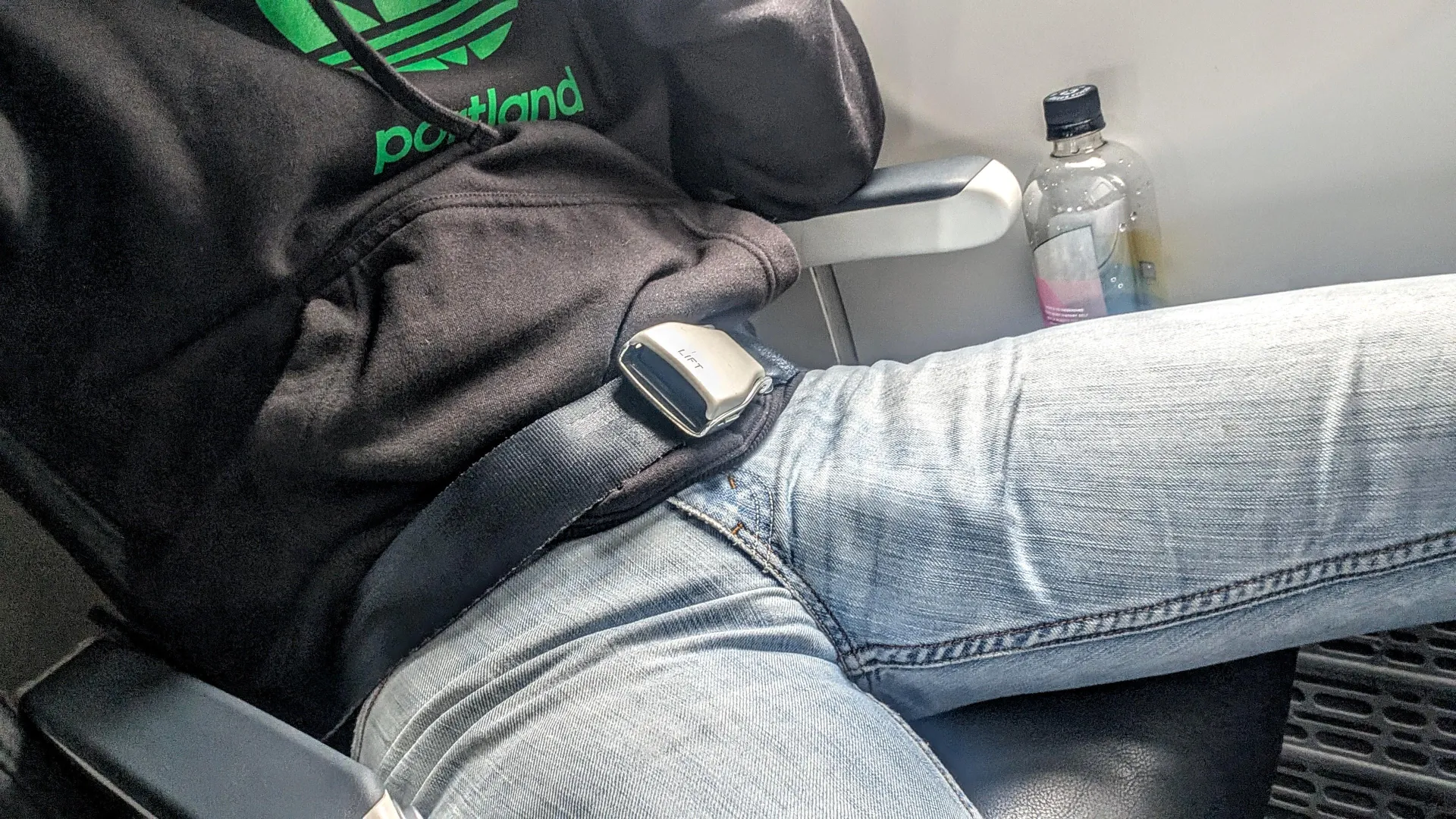 I always hope to sit next to a fellow freeballer when I fly posted by OtterboxPDX