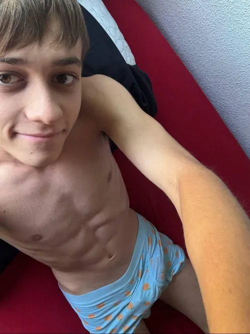 I am comfortable in my bed by bootyy-liciouss