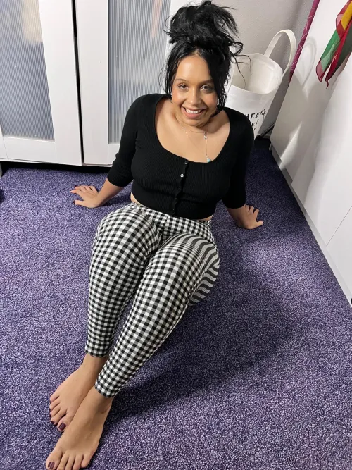 I am Not ideal, but fully natural, sexy and too naughty. I guess it is enough. by Galadriel69_