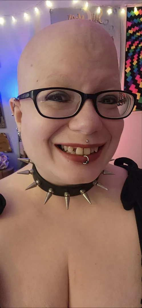 I am radiant tonight posted by BoneWitchNun