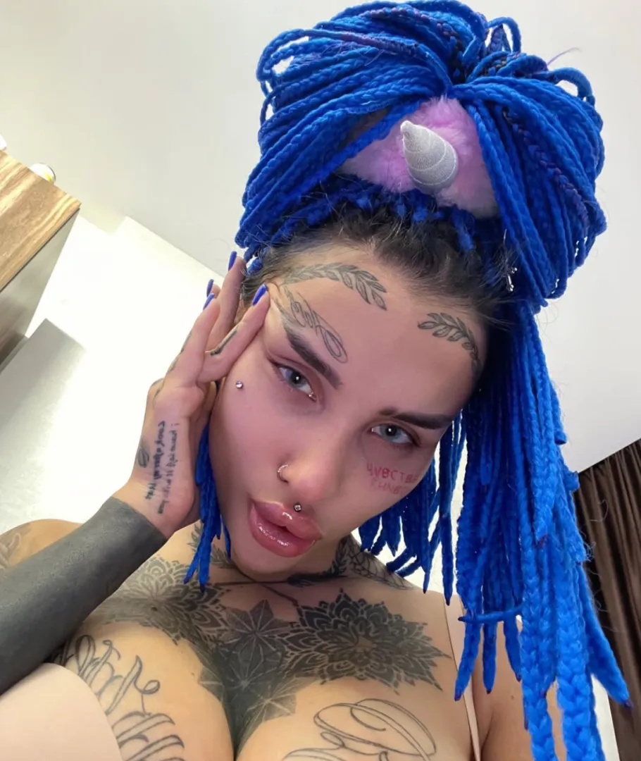 I belong in a museum for bad decisions posted by ssweetwhisper