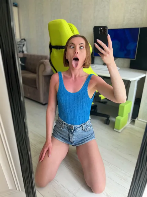 I brought the eye-candy, you bring the gaze. by Bitter-Opening-4118