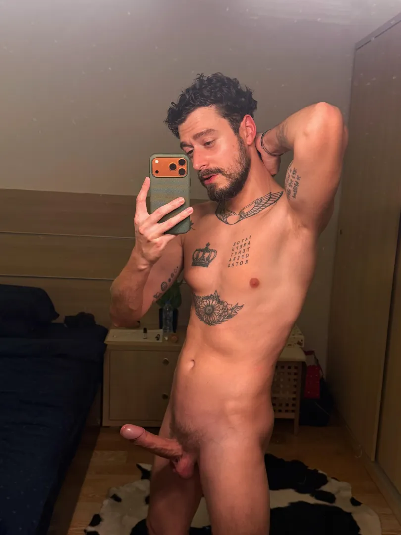 I can bring you a donut or two without using my hands (31) posted by dickwalkerr