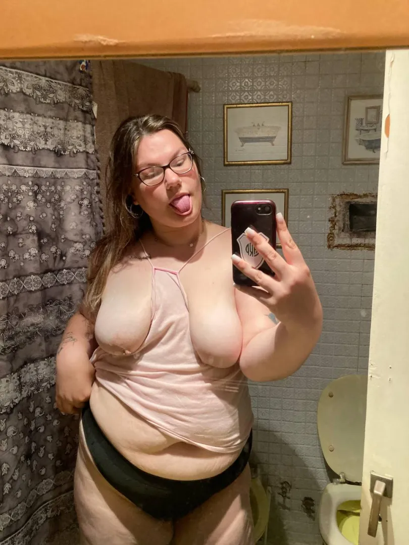 I can't help attention whoring.... posted by Historical_Dot5611