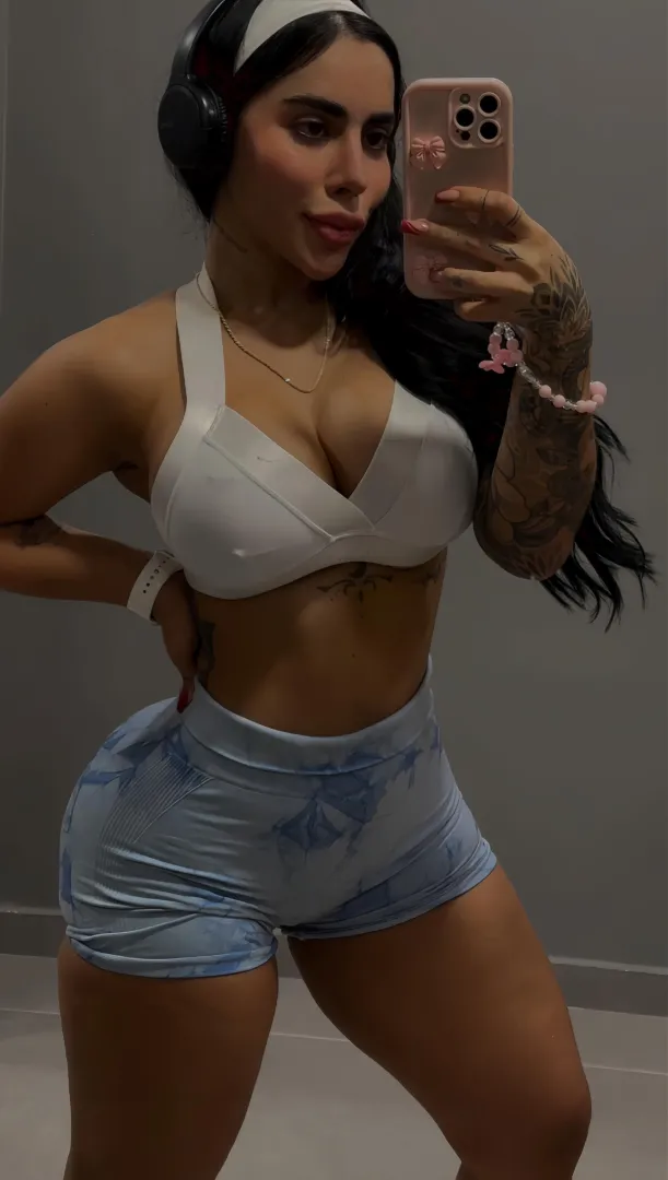 I chose something comfy today… but a little flirty too posted by Sharp_onelltha