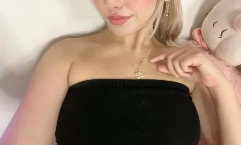 I could help… if you’d let me. IRTR by DelightfulDaisy02