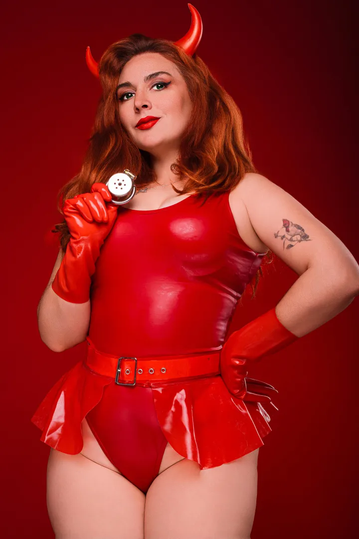 I do not need to raise my voice to control you, a simple look and the promise of steel around your cock is enough to make you straighten up and present yourself properly. posted by MaiaRedhood