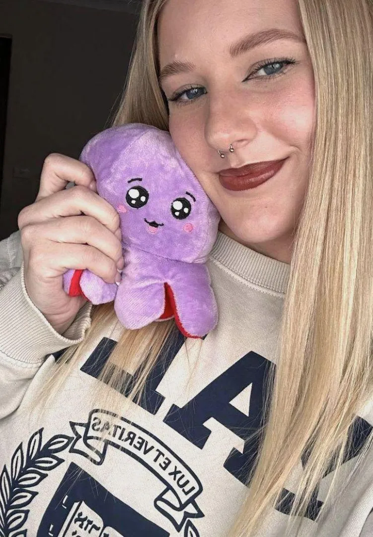 i dont know but this shade is too dark posted by innocentshaelah