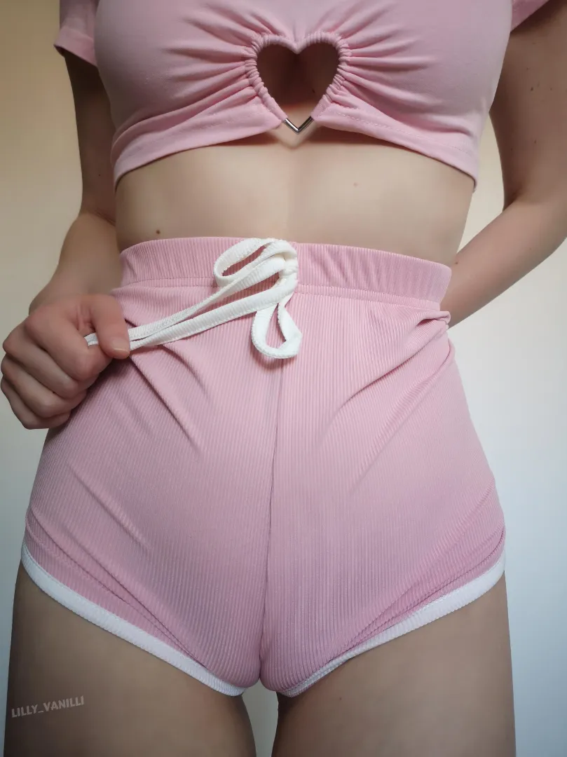I don't like to wear panties under my shorts posted by lilly_vanilli