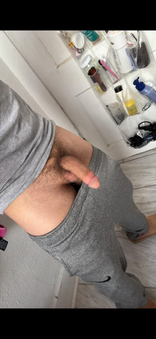 I EAT ASS 23M by Intelligent_Duty_421