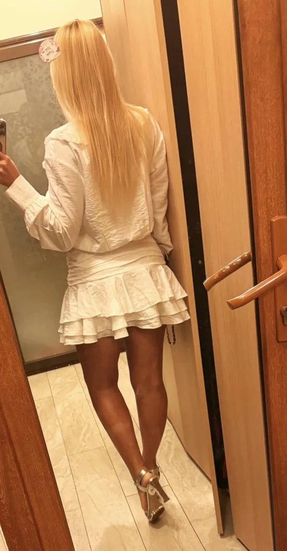 I feel like you’re watching me… ❤️‍ posted by beautifulllymodel