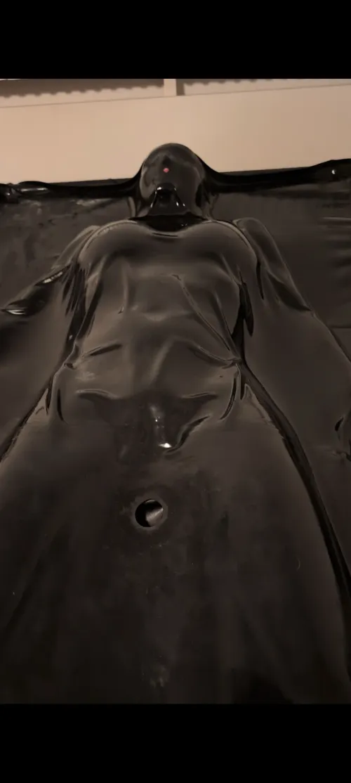 I feel so free and yet tied up by smokingpet