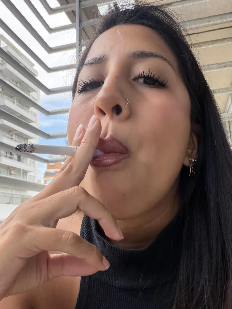 i feel so sexy when i smoke posted by babygalsivip