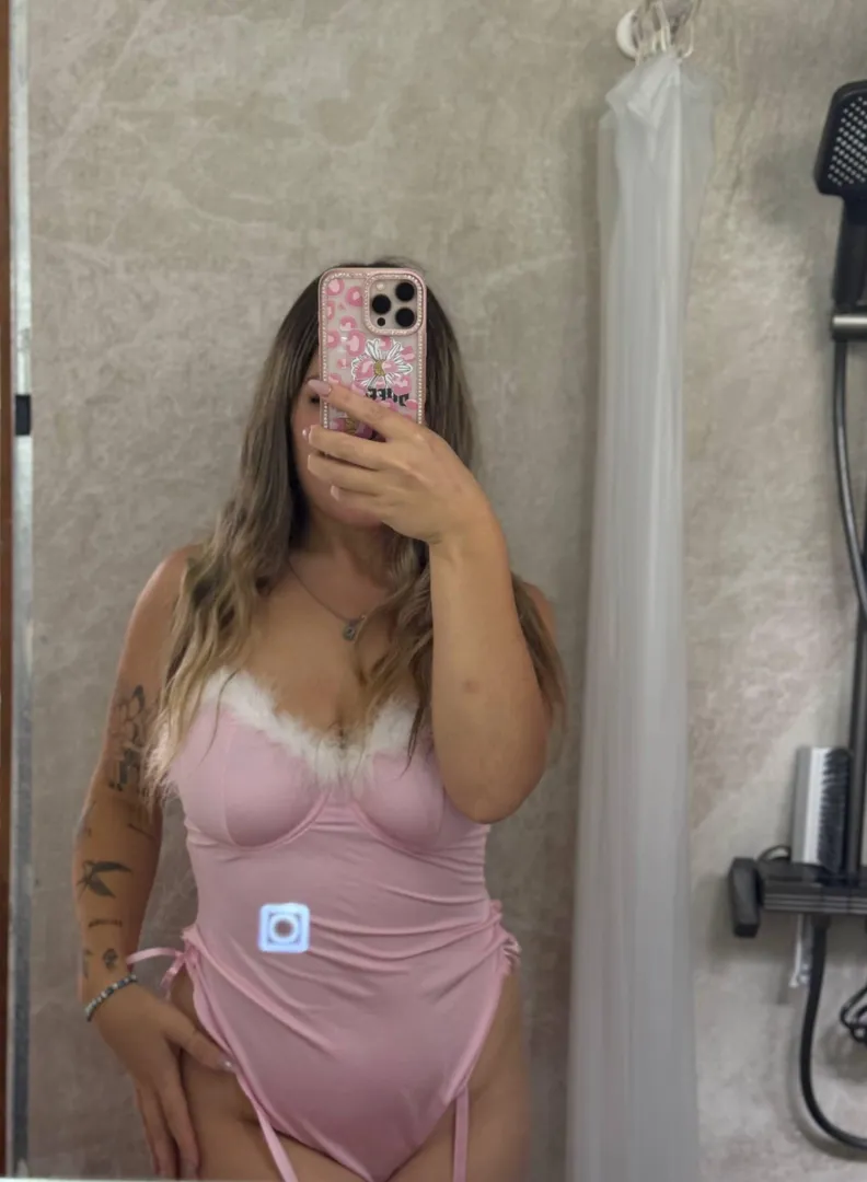 i get bored when hubbys away... wanna be my little secret? posted by Available_Rise1351