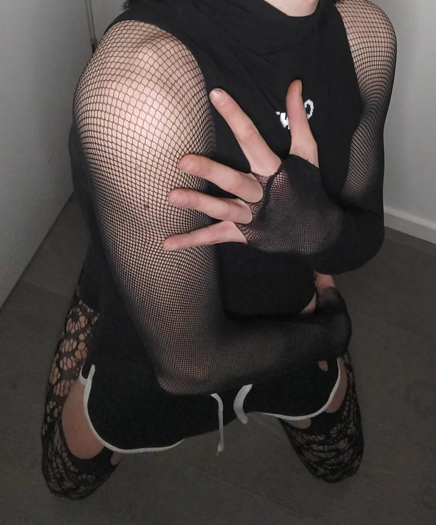 I got new things for you ;3 posted by femboy-fishnet