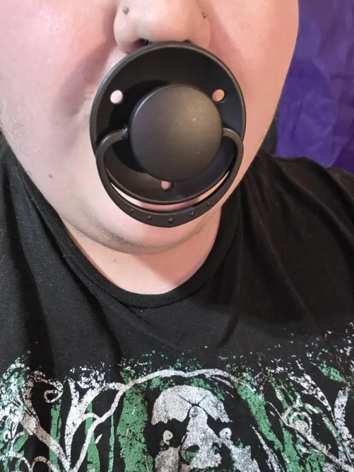 I gots a new paci (compliments welcome) by sw33ty_pie