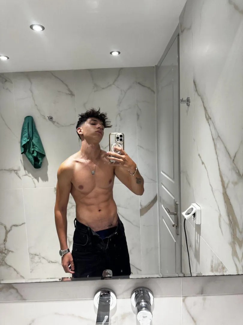 I have a date and I have to look sexy posted by sweetemptation101