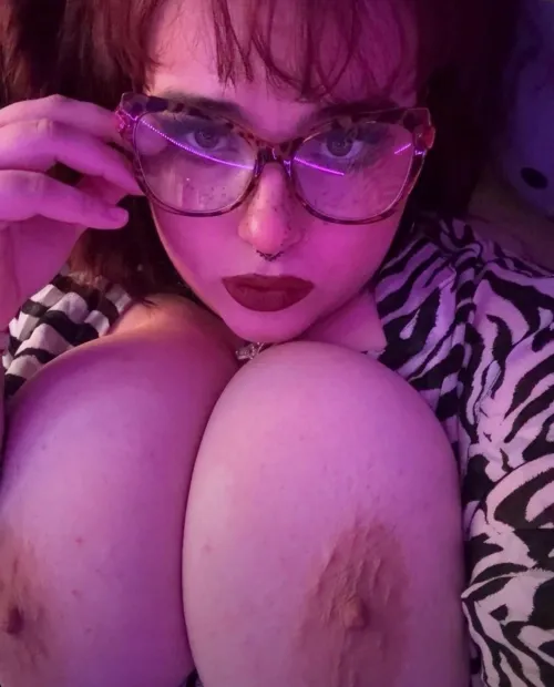 I have K cup tits and I squirt! ✨ offering deals rn!  available for VC, sexting, customs, premade, GFE, etc! ❤️ by KeurigJo