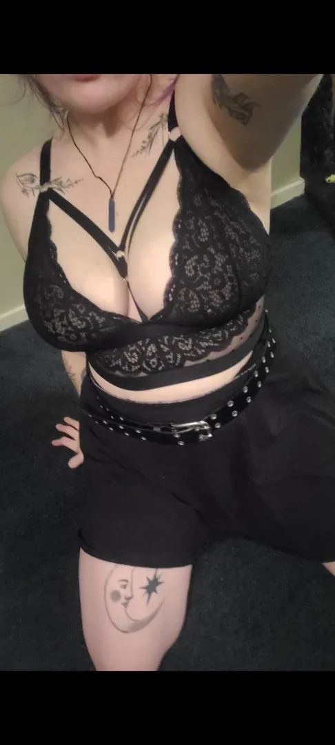 I have no panties on under this skirt posted by 2cutebut_trash