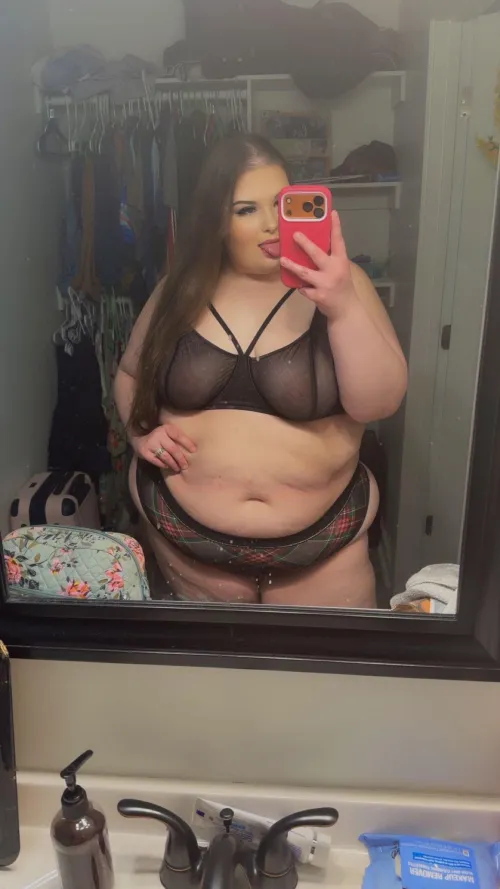 I hear you like big girls ❤️ by kxylynn98